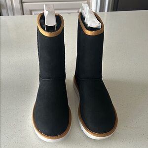 UGG Black and Tan Ankle Boots with Slouchy Style and Textured Fabric.  NEW.
